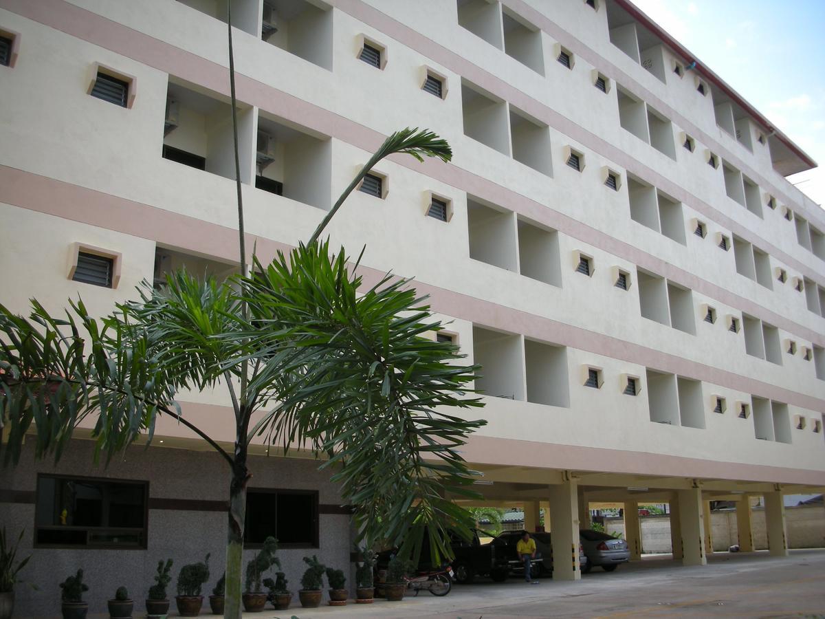Veerasuda Condotel Ratchaburi Ngoại thất bức ảnh