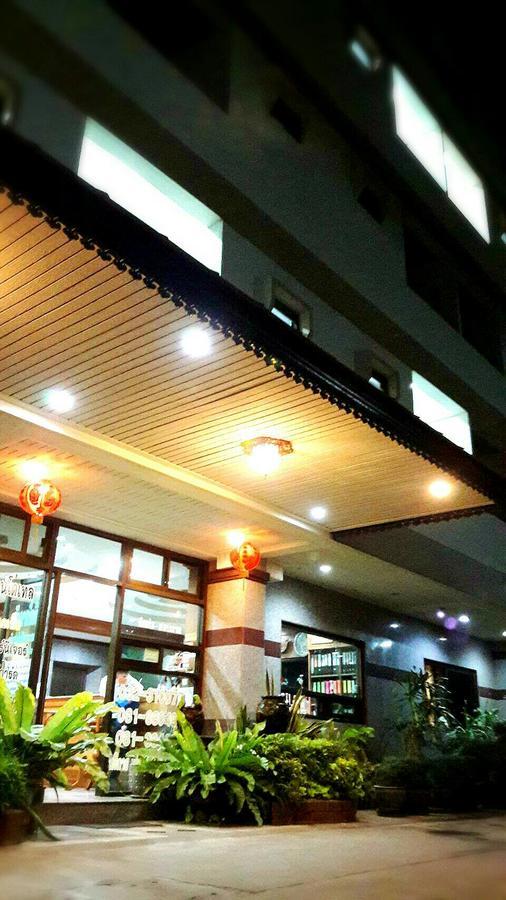 Veerasuda Condotel Ratchaburi Ngoại thất bức ảnh
